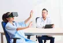 Geautomatiseerde Virtual Reality (VR) behandelingen voor psychische stoornissen virtual reality VR geautomatiseerde virtual reality-behandeling psychische stoornissen acrofobie