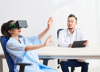 Virtual Reality VR automatisierte Virtual-Reality-Behandlung psychische Störungen Akrophobie