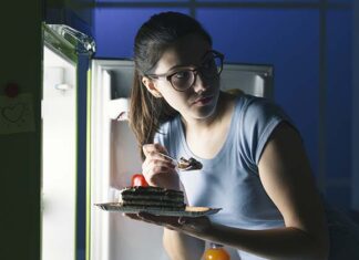 Ny fanelingelenana ny famantaranandron'ny vatana noho ny tsy fahampian'ny insuline tsy ara-dalàna mifandraika amin'ny fihinanana tsy ara-potoana dia mampitombo ny mety hisian'ny aretina mitaiza. Famantaranandron'ny vatana fihinanana tsy ara-potoana tsy ara-potoana Insulin secretion IGF-1 mety hiteraka aretina mitaiza