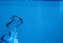 በአትላንቲክ ውቅያኖስ ውስጥ ያለው የፕላስቲክ ብክለት ከዚህ በፊት ከታሰበው እጅግ የላቀ ነው። የአትላንቲክ ውቅያኖስ የፕላስቲክ ብክለት በአትላንቲክ ውቅያኖስ ከበፊቱ ከታሰበው እጅግ የላቀ ነው።