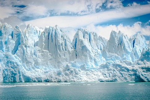気候変動：地球全体の氷の急速な融解地球の氷の喪失気候変動：急速に融解する氷の地球の海面