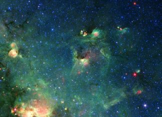 Ein Nebel, der wie ein Monster aussieht Monsternebel Milchstraße spitzer GLIMPSE