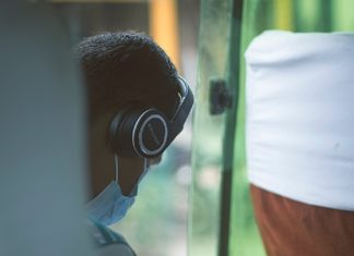 SARS-CoV-2: Cât de gravă este varianta B.1.1.529, numită acum Omicron SARS-CoV-2 B.1.1.529 varianta Omicron