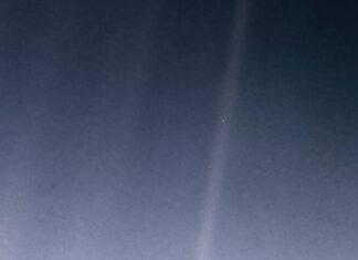 ….പേൾ ബ്ലൂ ഡോട്ട്, ഞങ്ങൾക്ക് ഇതുവരെ അറിയാവുന്ന ഒരേയൊരു വീട് ഹോം കാൾ സാഗൻ ഇളം നീല ഡോട്ട് എർത്ത് കാൾ സാഗൻ വോയേജർ