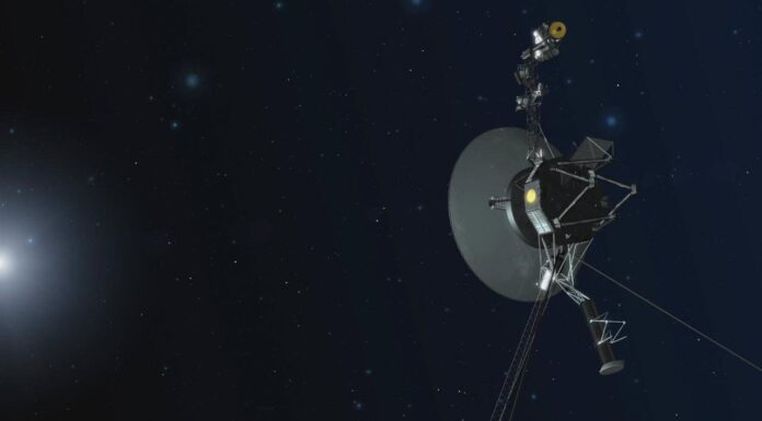 Voyager 2: pilnībā atjaunoti un apturēti sakari