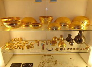 Thesari i Villena: Dy artefakte të bëra nga hekuri meteoritik jashtëtokësor