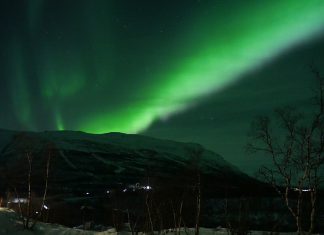 అరోరా రూపాలు: "పోలార్ రైన్ అరోరా" మొదటిసారిగా భూమి నుండి కనుగొనబడింది అరోరా రూపాలు: "పోలార్ రైన్ అరోరా" మొదటిసారిగా భూమి నుండి కనుగొనబడింది